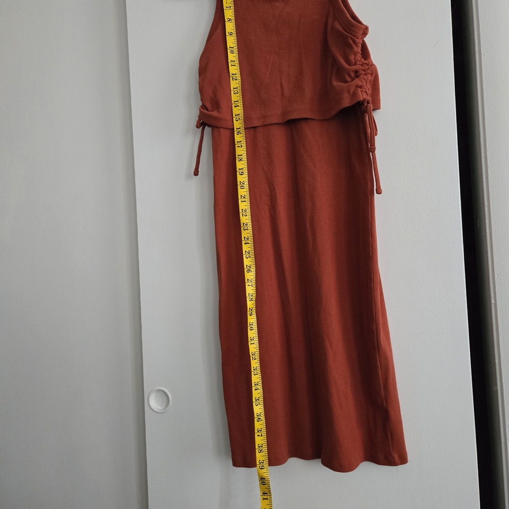 Sleeveless Rust Dress - Picture 5 of 6